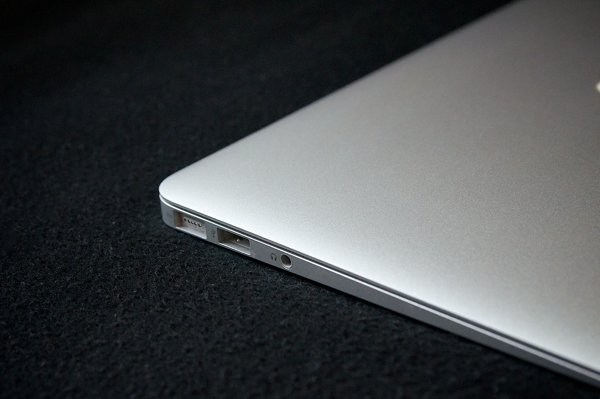 Eladó Macbook Air 11,6