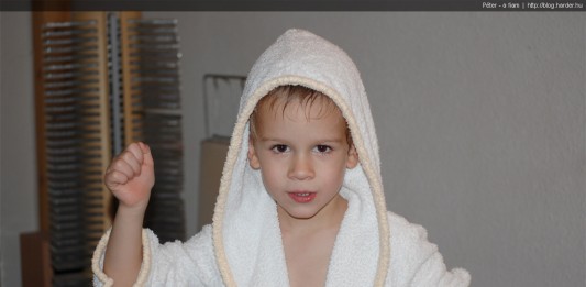 Peti elmúlt 4 éves Peti elmúlt 4 éves