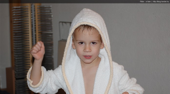 Peti elmúlt 4 éves Peti elmúlt 4 éves