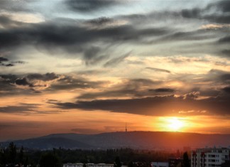 Naplemente az erkélyről Naplemente az erkélyről