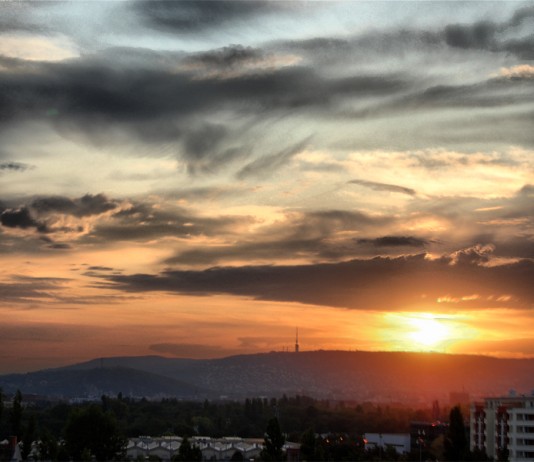 Naplemente az erkélyről Naplemente az erkélyről