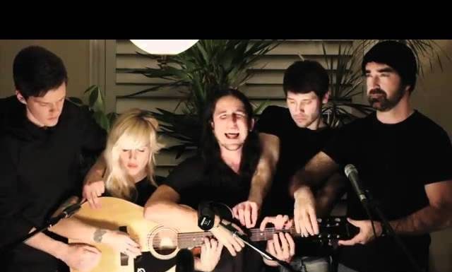 Somebody That I Used to Know – Walk off the Earth (Gotye – Cover)